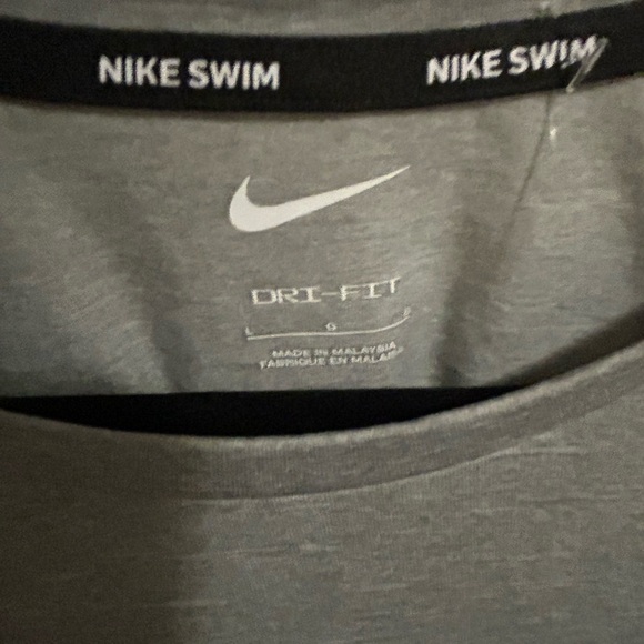 Nike Men's Heather Gray Short Sleeve Tee - Picture 2 of 2